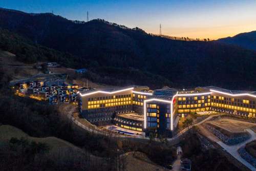 www.pyeongchangramadahotel.com