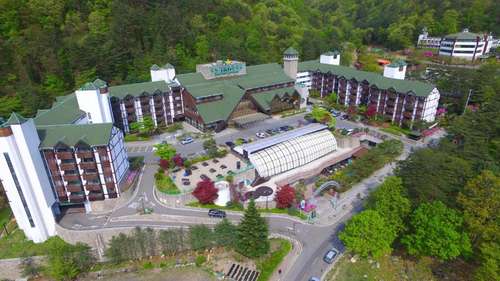 www.greenyardhotel.com