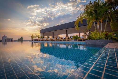 www.laopoethotel.com