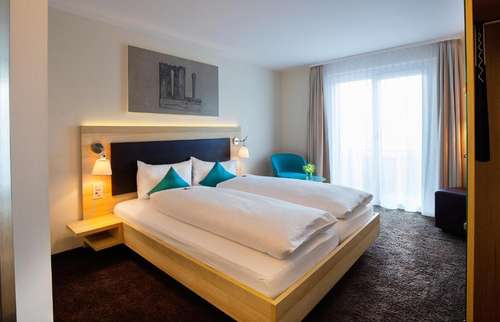 www.hotel-oberland.li