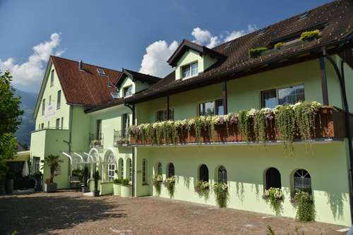 www.hofbalzers.li