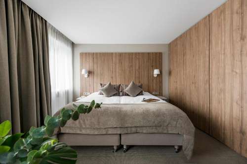 www.bigstonehotel.lt