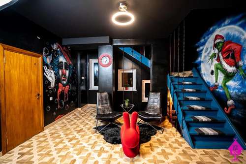 www.verybadhotel.lt
