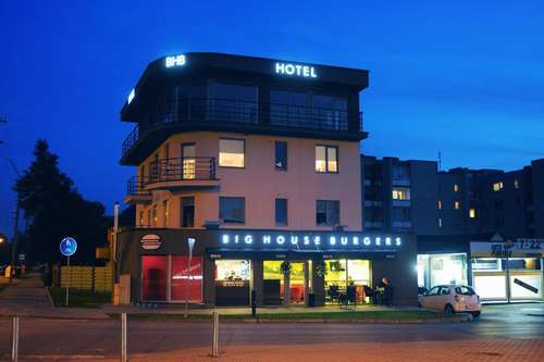 www.bhbhotel.lt