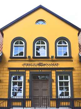 www.pirkliunamai.lt