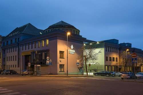 www.gratahotel.com