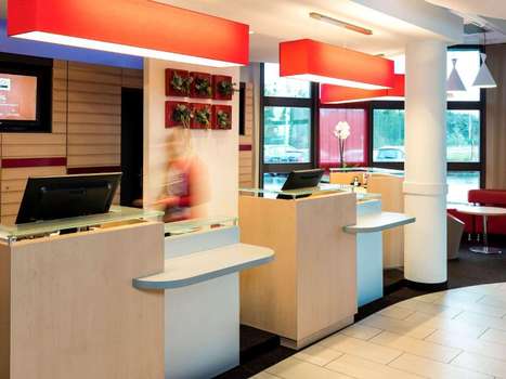 www.hotel-ibis-luxembourg.com