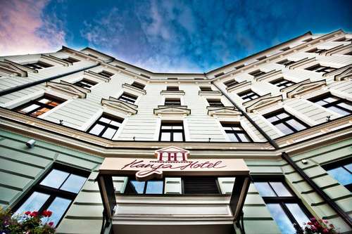 www.hanzahotel.lv