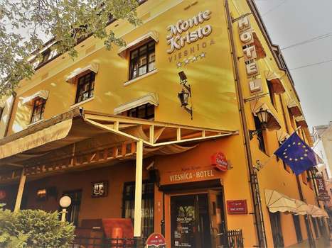 www.hotelmontekristo.lv