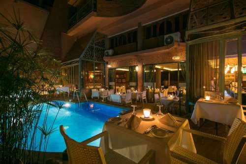 www.lecaspien-hotel.com