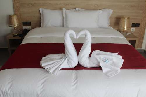 www.dakhlasurmerhotel.com