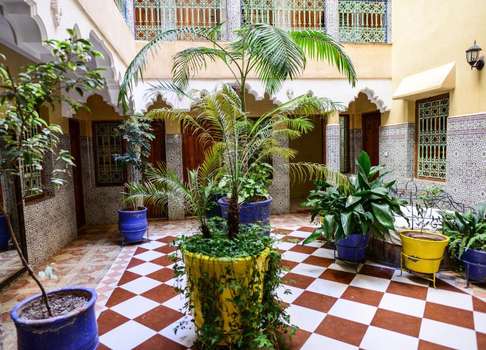 www.faouzihotel.com