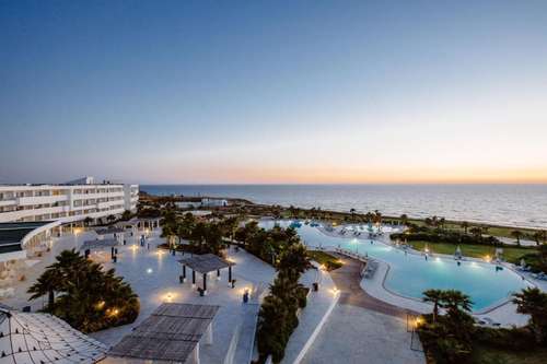 www.lixusbeachresort.com