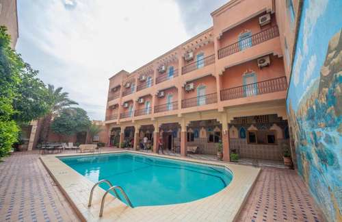 www.hotel-zaghro.com