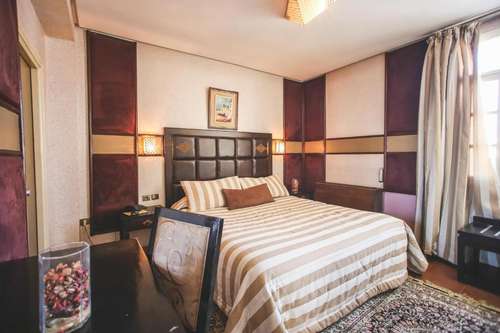 www.hotelbabmansour.com