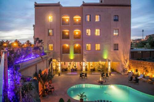 www.hotellaperledusud.com