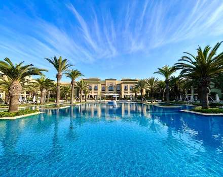 www.mazaganbeachresort.com