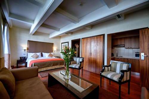 www.parksuiteshotel.com