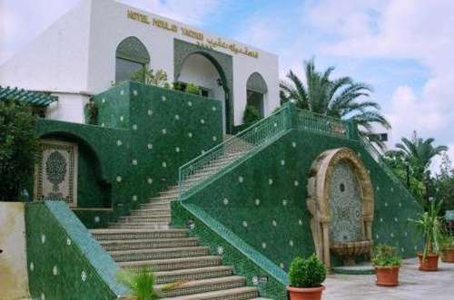 www.hotel-moulay-yacoub.com