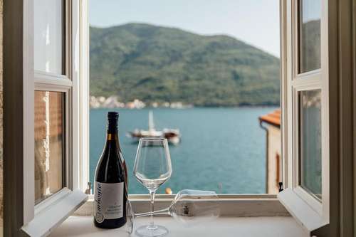 www.hotelnautaperast.com