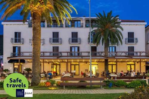 www.pinehotel.me
