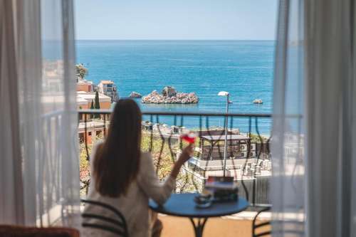 www.hotelhecresidence.com
