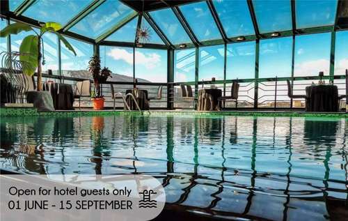 www.hotelarka.mk
