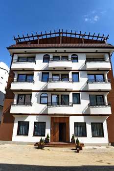 www.villaarte.mk