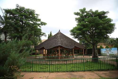 www.lebaobabhotel.com