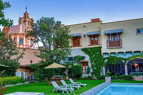 www.hotelplazatequis.com