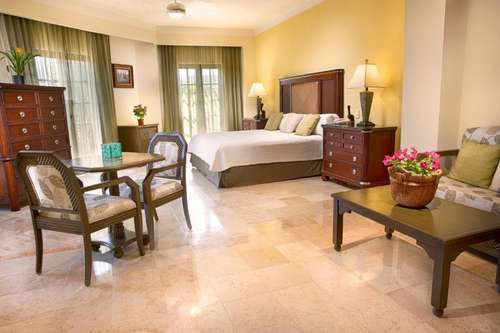 www.lositzaeshotel.com