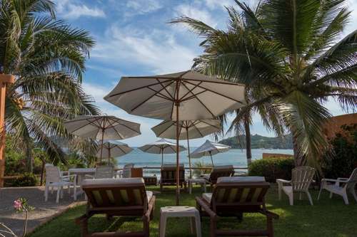 www.hotelvillasmiramar.com