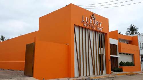 www.luxuryhotelinn.com