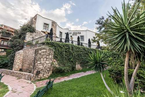 www.hoteleslaabadia.com