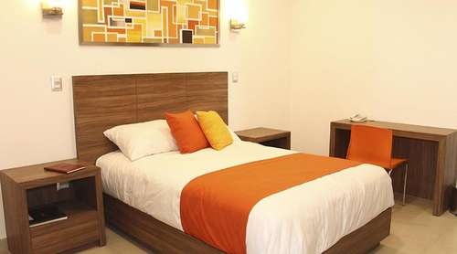 www.hotelvillaexpress.com