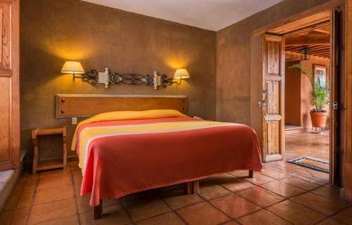 www.hotelcasadelrefugio.com