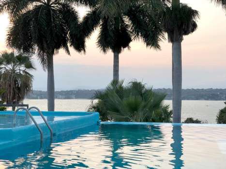 www.hotelinfinitytq.com
