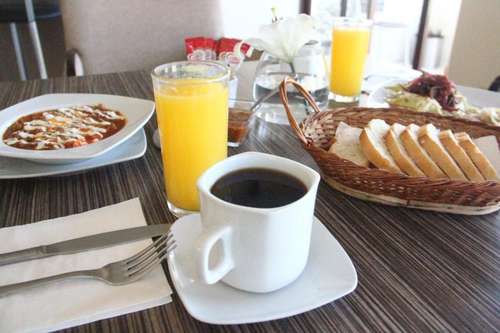 www.hotelcasatorres.com
