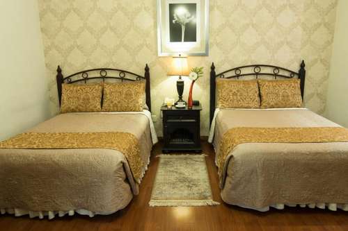 www.hotelcasadivina.com