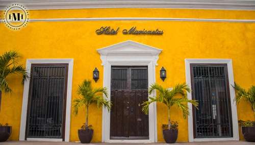 www.hotelmarionetas.com