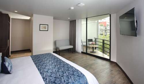 www.hotelcirculocondesa.com