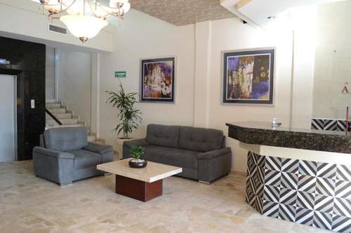 www.losmochishotel.com