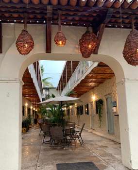 www.bungalows-las-glorias.com