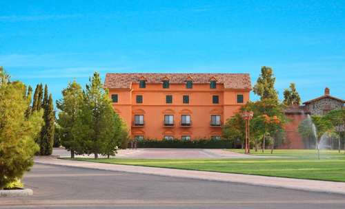 www.hotelvillatoscana.com.mx