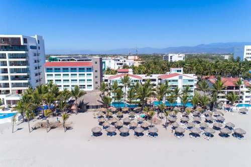 www.hotelvillavaradero.com