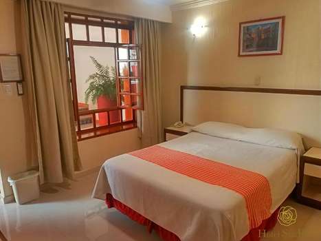 www.hotelsantarosaoaxaca.com