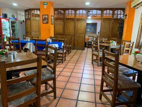 www.lasfuenteshotel.com