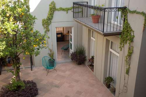 www.hotelmamacarlota.com