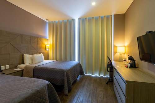 www.hotelglowpoint.com.mx