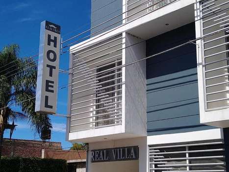 www.hotelrealvilla.com